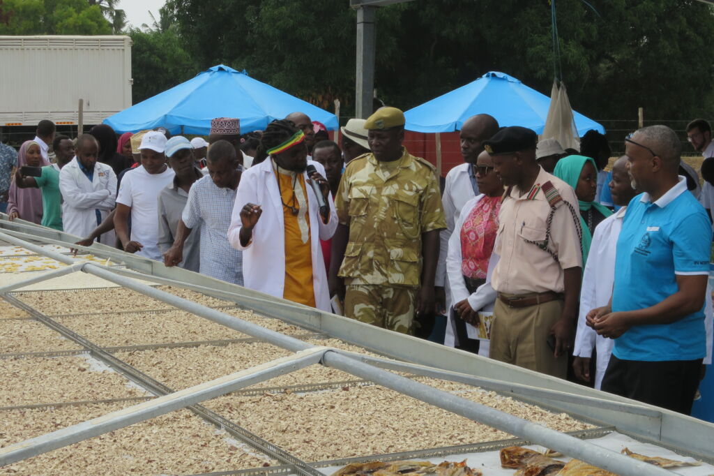 Inauguration of the drying plant for vegetables, fruits and fish. ©Fraunhofer ISE